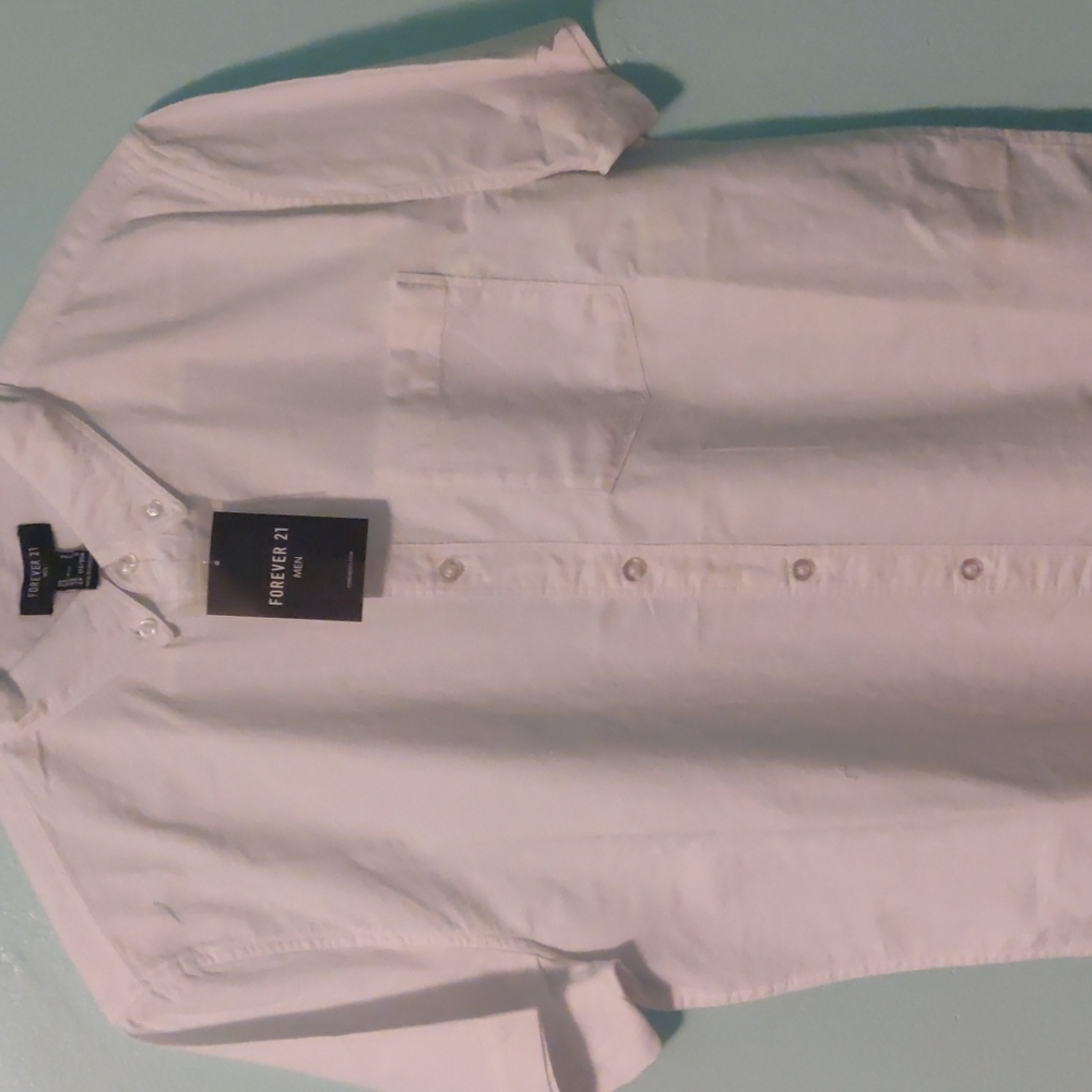 Forever 21 Men's Button Up shirt size Small